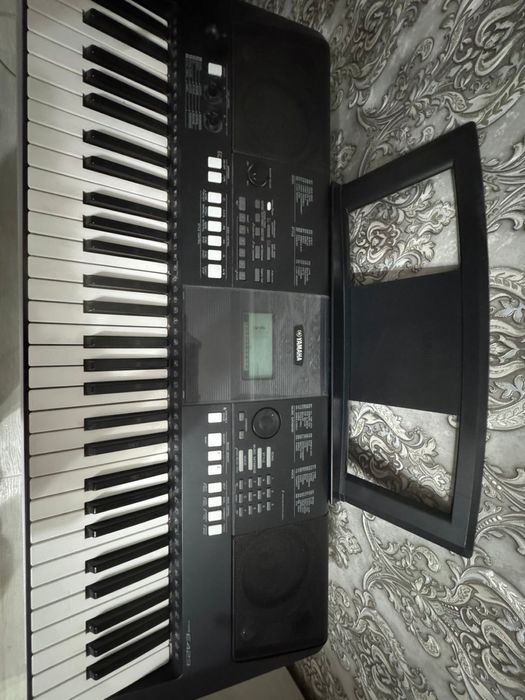 Синтезатор/Yamaha PSR-E423