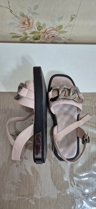 Sandale piele naturala marimea 36