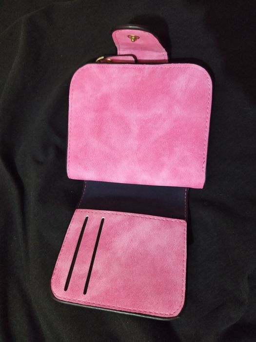 Женский, розовая замша