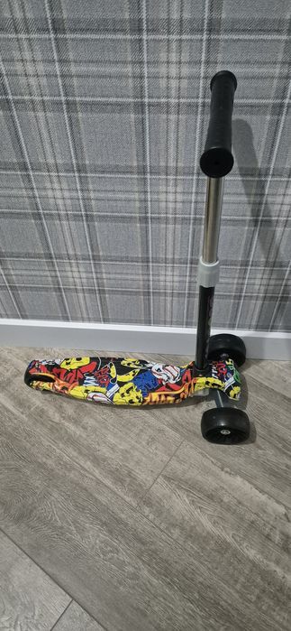 Самокат детский абсолютно новый без торга