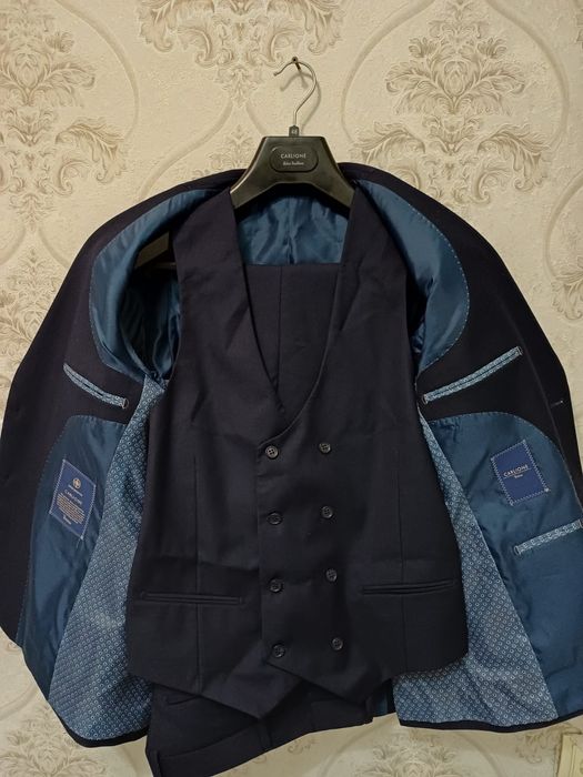 CARLIONE - Б/У Тройка Костюм