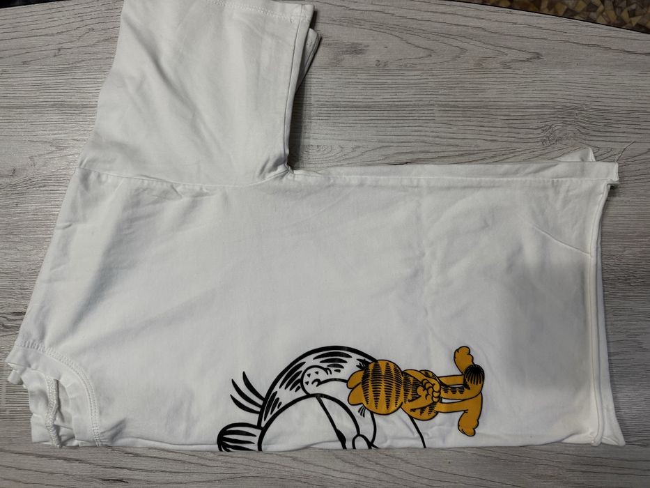 Футболки M-L на девушку