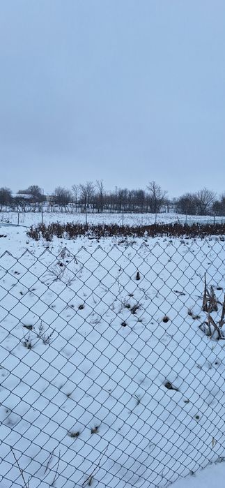 продавам парцел с упи постройка за къща или за вила