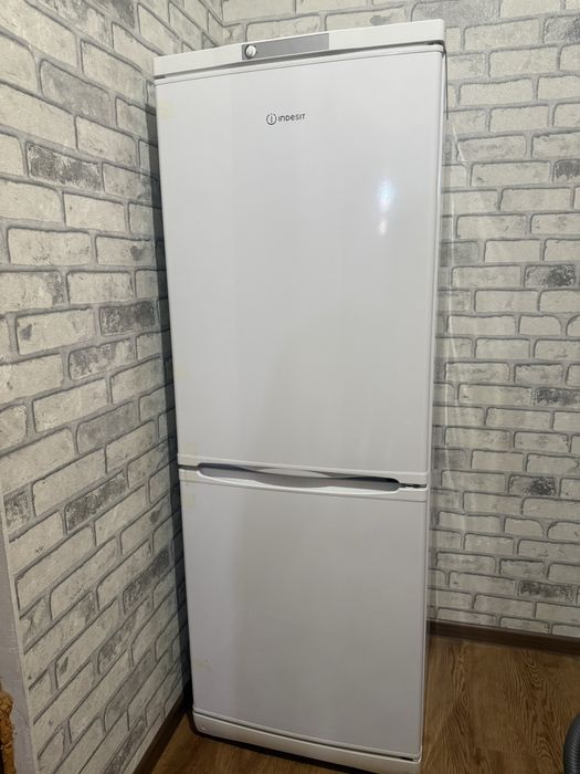 INDESIT muzlatgich