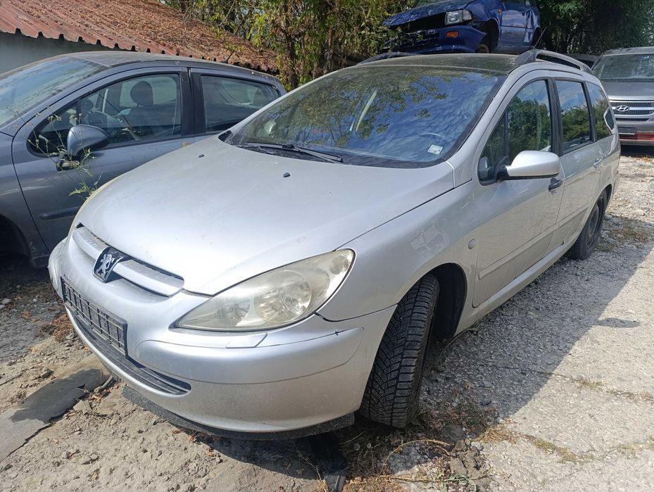 Peugeot 307 2.0i 136 к.с. бензин 2003г. се продава на части