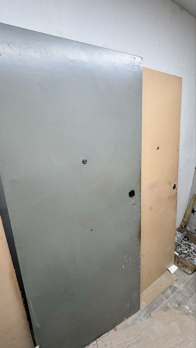 Продам двери 2 шт