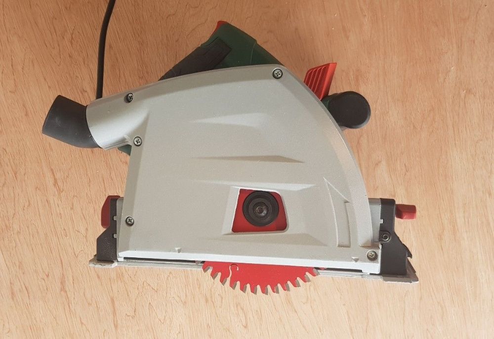 НОВ Ръчен циркуляр с шина  релси Parkside 1200 W Германия