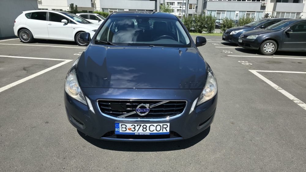Volvo S60, an 2014, D3, 2.0, 190cp, motor în 5cilindri