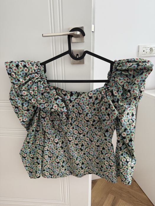 Bluza Zara cu volane