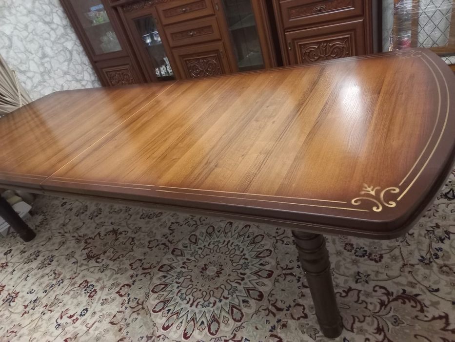 Продам стол со стульями 3метра