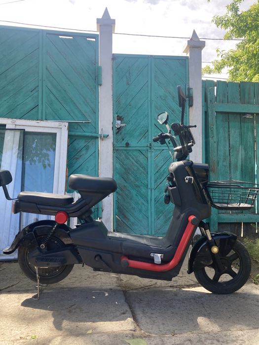 Продаю Электро скутер Tank