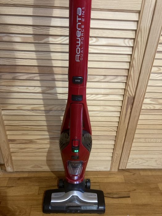 Aspirator vertical Rowenta