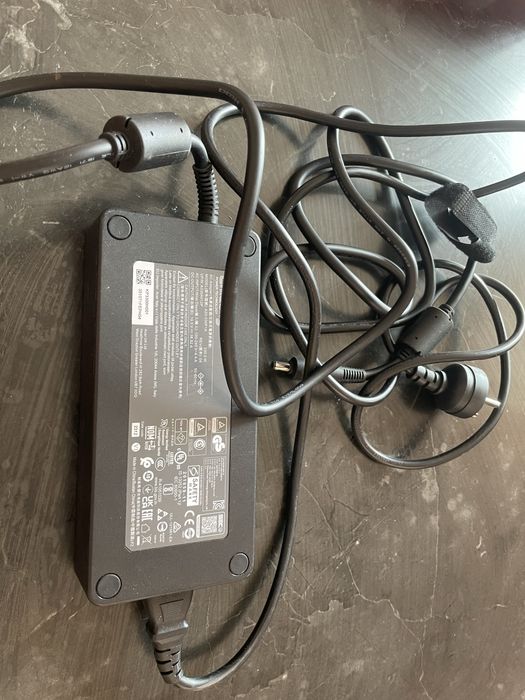Продавам 19.5V 330W AC Power Adapter For MSI Raider GE78 HX 14VHG-871US Gaming Charger