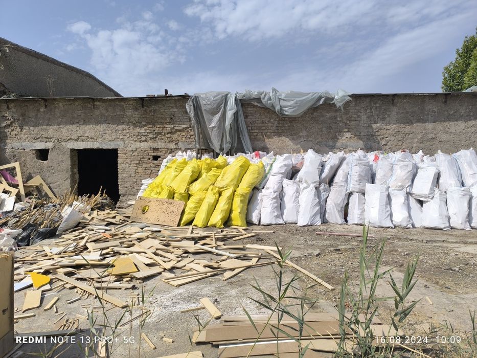 Копланган утин. Мебелный отходы. Мебелдан чиккан утин