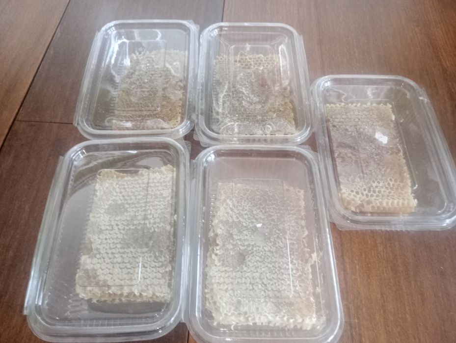 Продавам пчелен мед