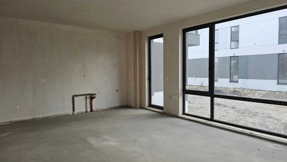 Продава се Тристаен апартамент в Пловдив, Остромила - 106 кв.м за 991 €/кв.м - Снимка #2