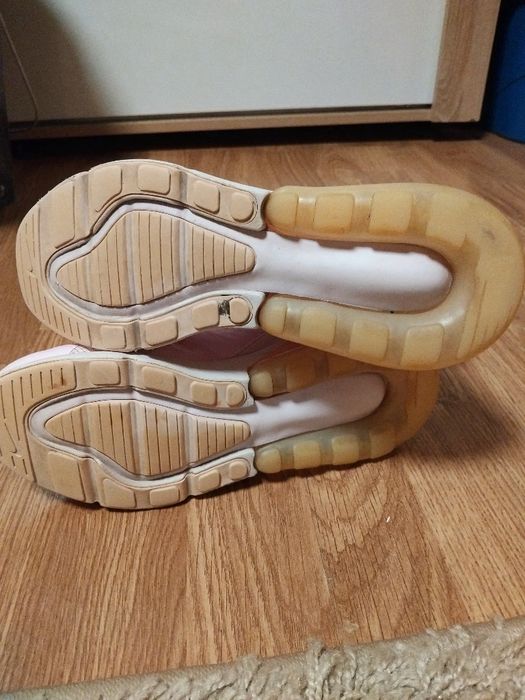 Маратонки Nike Air  270