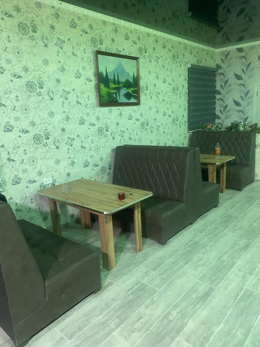 Kafe uchun mebel sotiladi