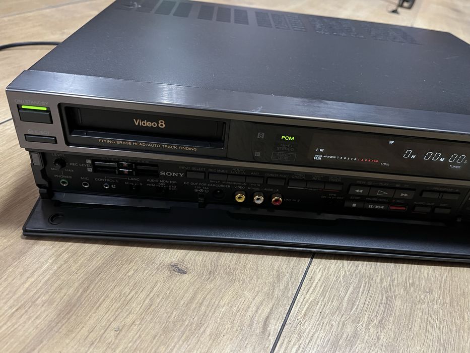 Sony EV-S550E • caseta Hi8 / Video8 Master Deck