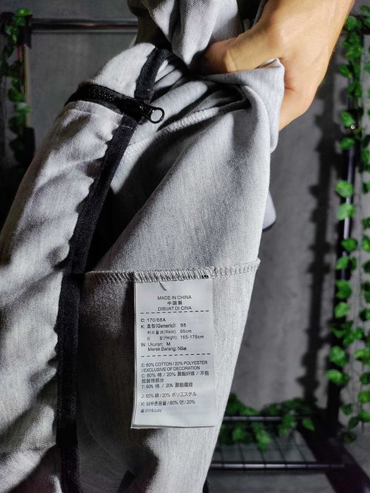 Nike Tech Fleece marimea M
