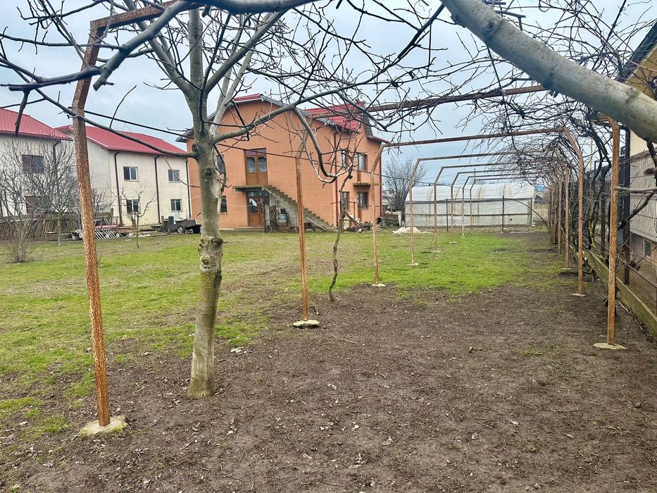 Casa la rosu Costinesti