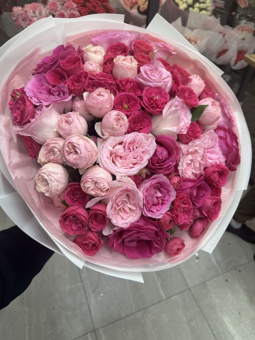 Розы пионовидные