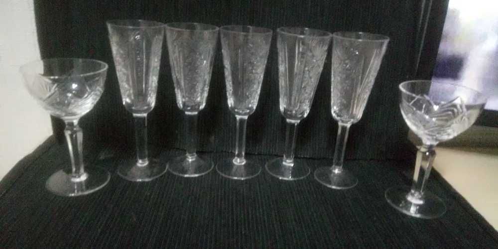 Продам хрустальные салатницы, рюмки, конфетницу, пепельницу