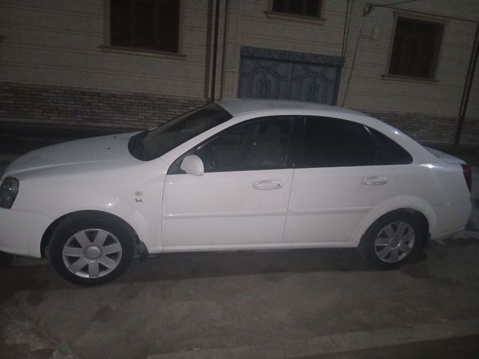 Lasetti sotiladi srochno