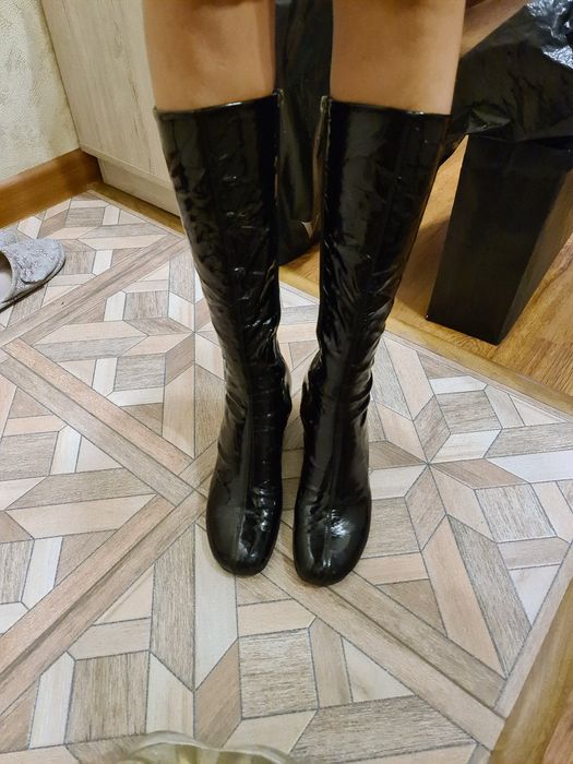 Продам б/у женские сапоги 39/40 размер