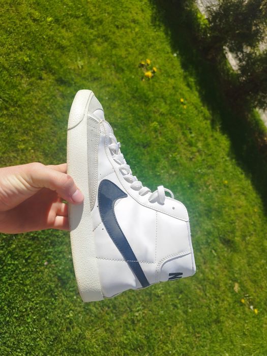 Vând Nike blazer