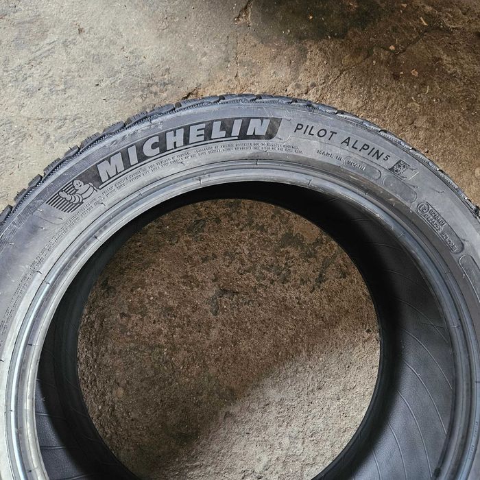 2 Нови зимни гуми 245/40R18 Michelin Pilot Alpin 5 XL 97V DOT2025