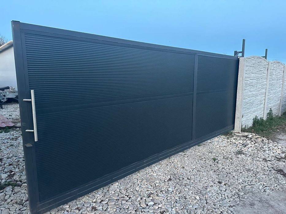 Парцел с хале 100 кв.м