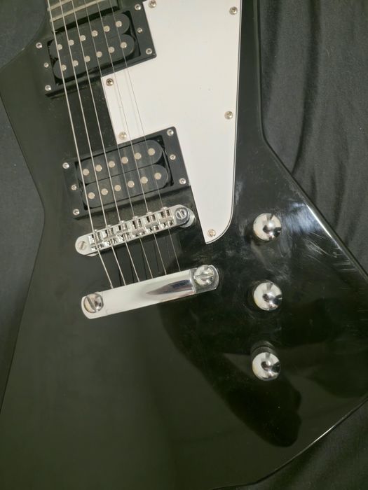Chitara Harley Benton Extreme-76LH BK si amplificator Epiphone Studio-10EQx