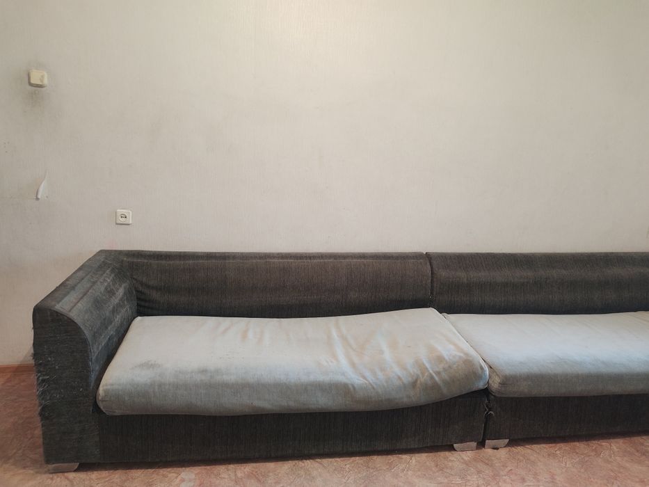 Бесплатно старый диван