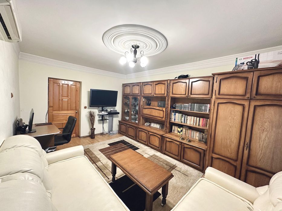 Vanzare apartament 3 camere | Strada I.C Bratianu | Liceu Domnul Tudor