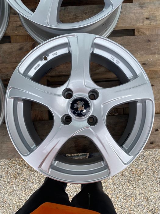 16 Цола 4 х 108 мм Пежо , Ситроен , Peugeot , Citroen