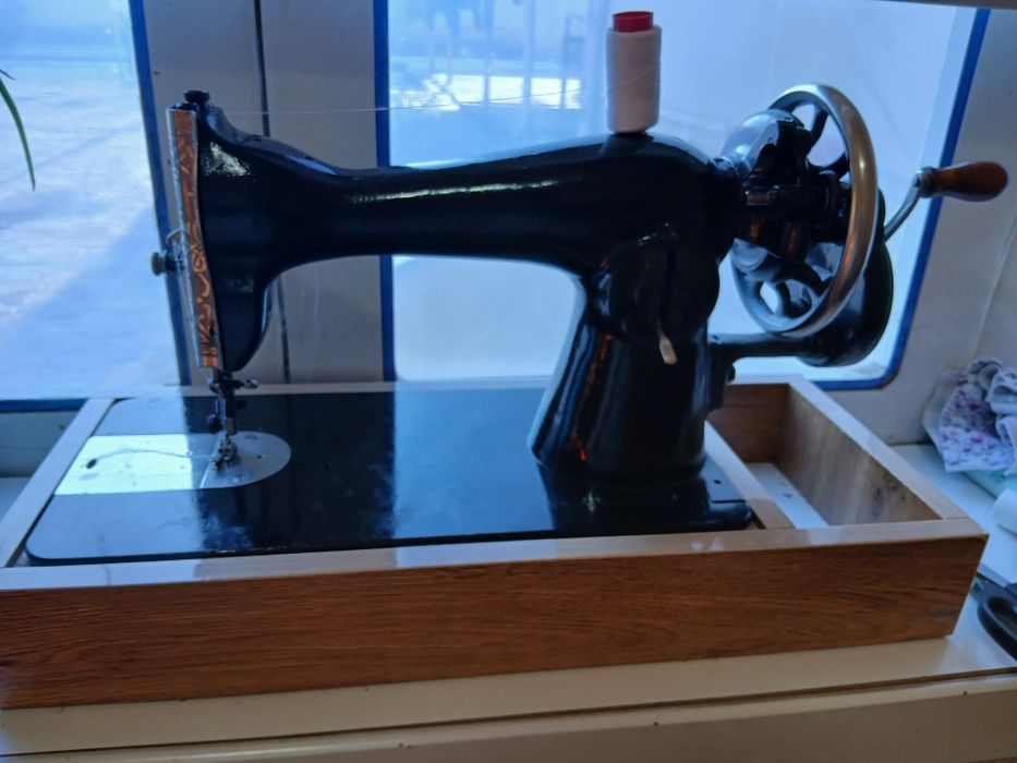 Швейная машинка ручная