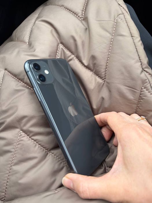 Продам iphone 11 128gb