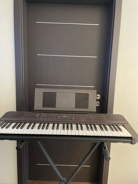 YAMAHA MUSIC-PSR-E360 Dark Walnut-синтезатор