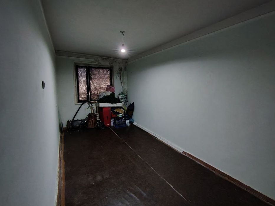 4xonali 5-qavat kvartira tez va arzon sotiladi