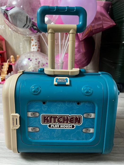 Продам детскую кухню