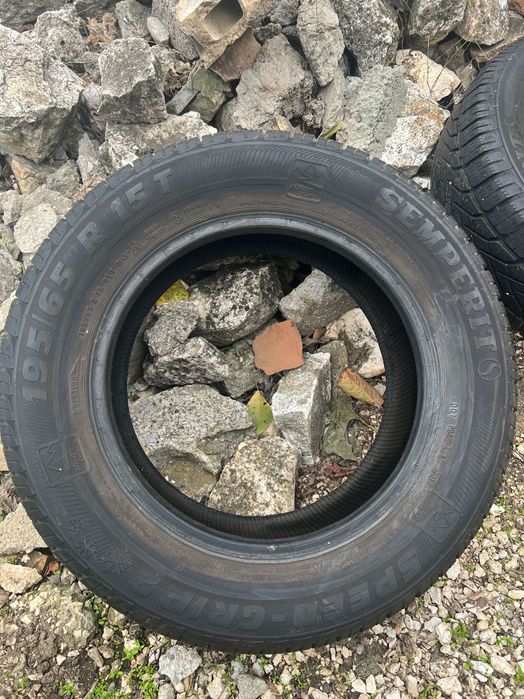 Два броя гуми 195/65/15