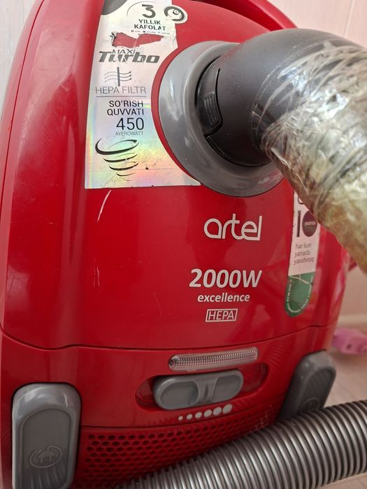 Пылесос вертикальный