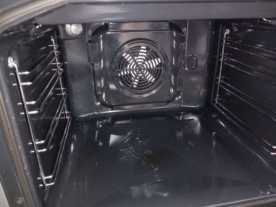 Иноксова свободно стояща печка с керамичен плот Gorenje 2 год.Гаранция