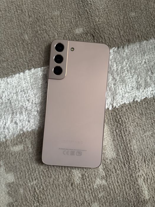 Продам Samsung Galaxy S22 Plus