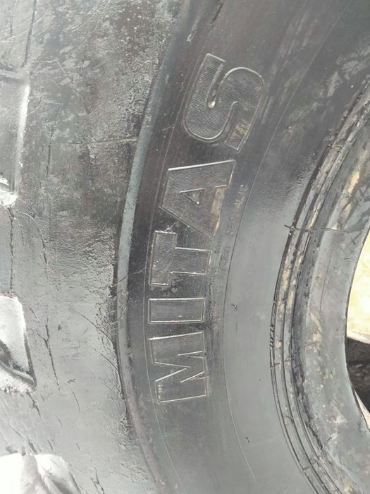 Шина 23.5 - 25 на погрузщик.