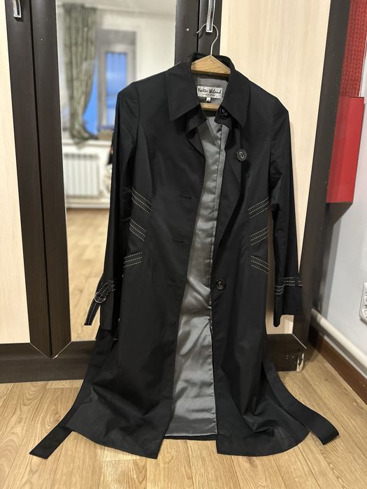 Женский плащ классический