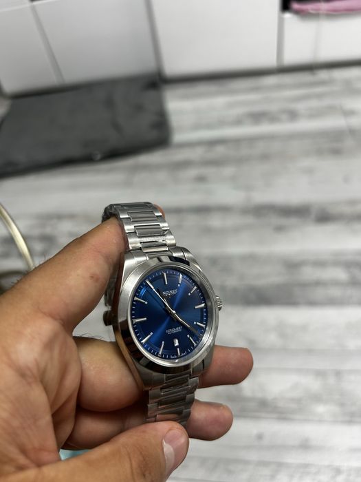 Longines Conquest Automatic 41mm Safir Blue ,  Spate Transparent