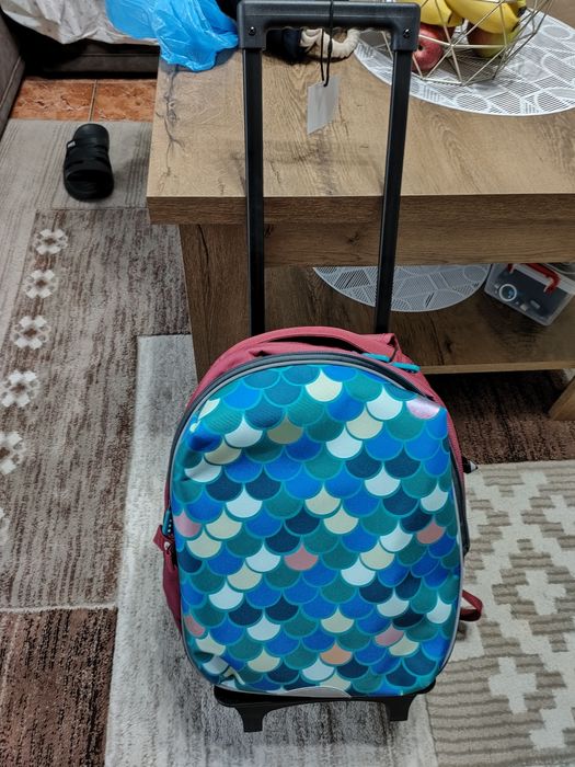 Rucsac cu sistem de troler