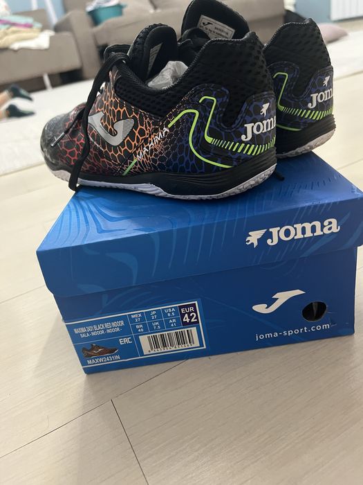 Футзальная обувь от Joma